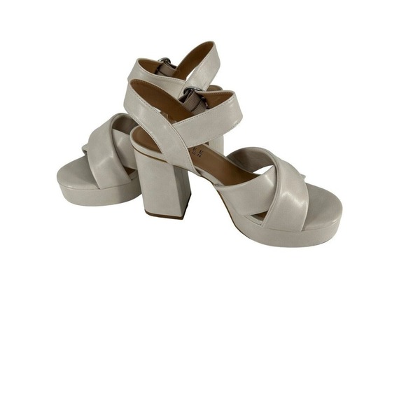 Journee Collection Womens Akeely Foam Mid Heel Platform Sandals Sz 9.5 Note Flaw - Picture 4 of 16